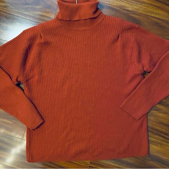 111 State 100% wool Women's Rust turtleneck Sweater size large - Picture 7 of 7